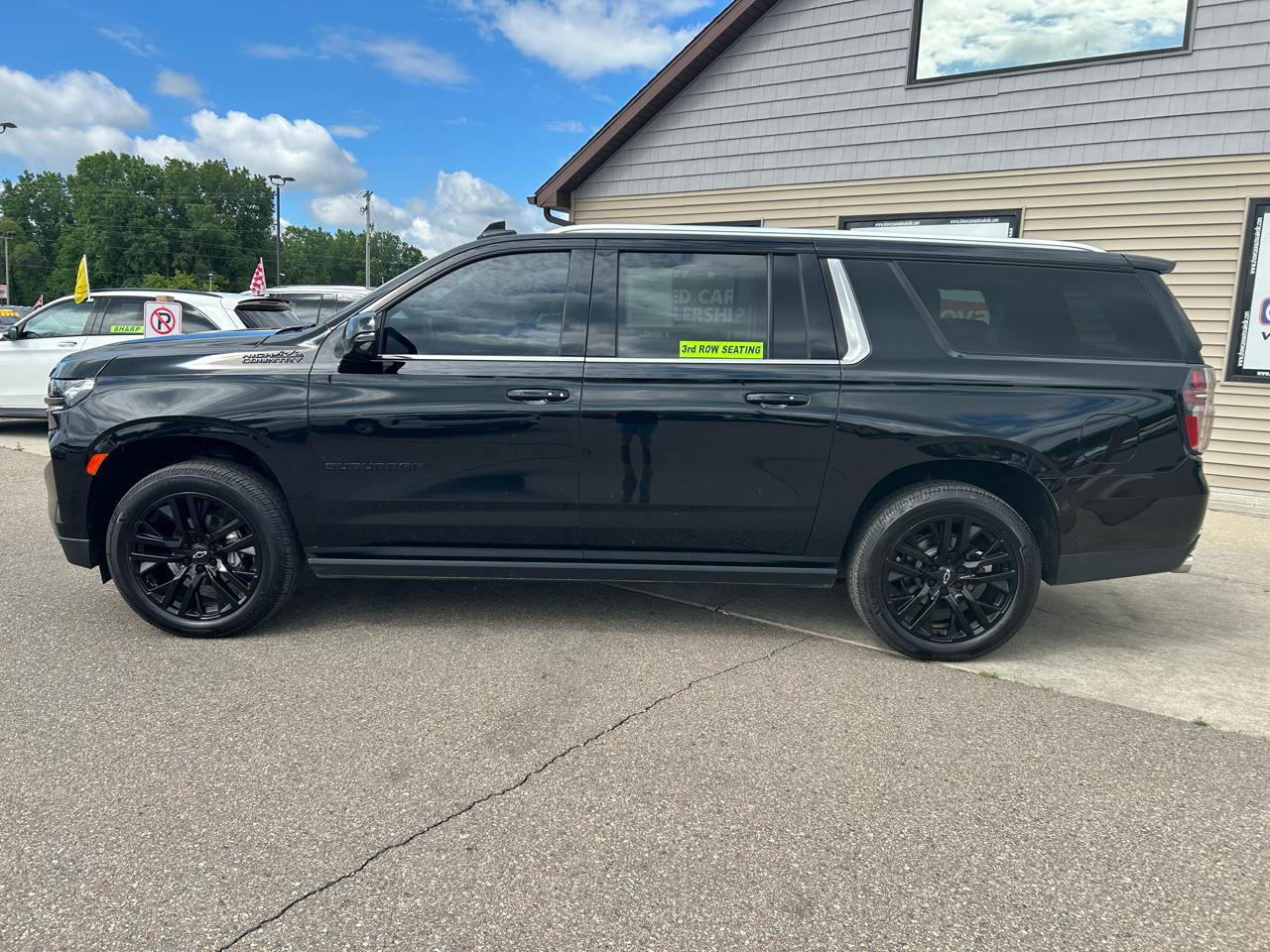 Chevrolet Suburban 4WD 4dr High Country 2021