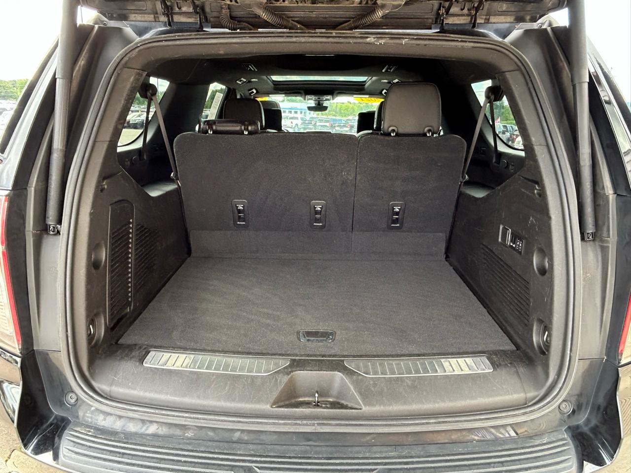 Chevrolet Suburban 4WD 4dr High Country 2021