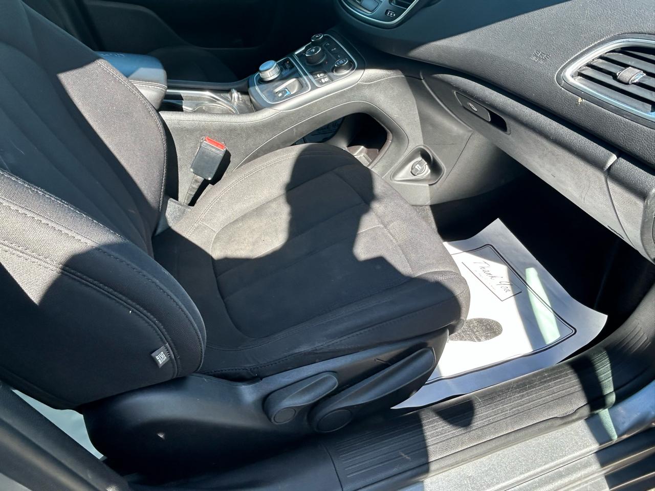 Chrysler 200 4dr Sdn Limited FWD 2015