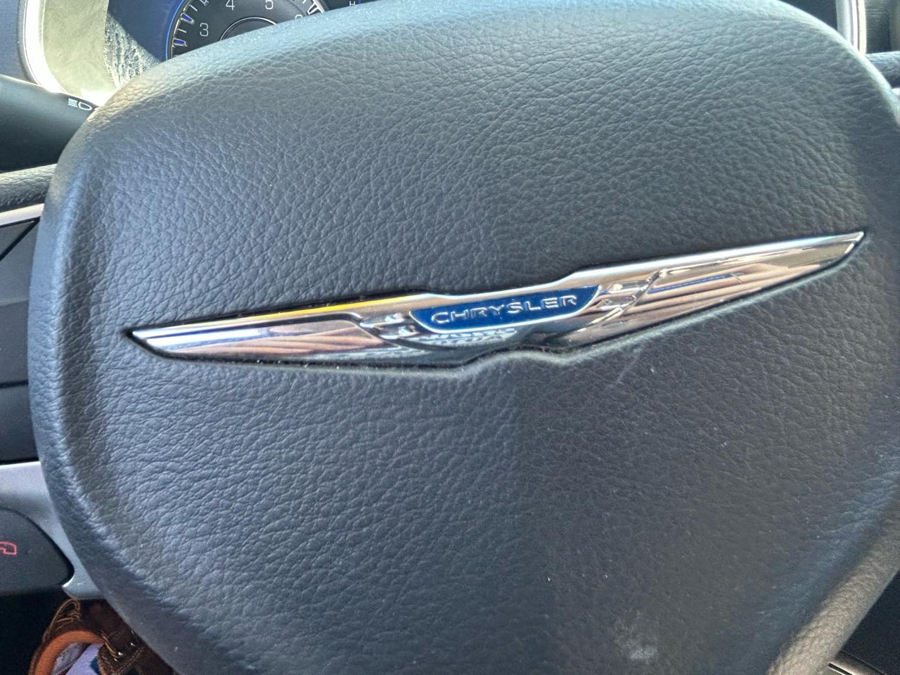 Chrysler 200 4dr Sdn Limited FWD 2015