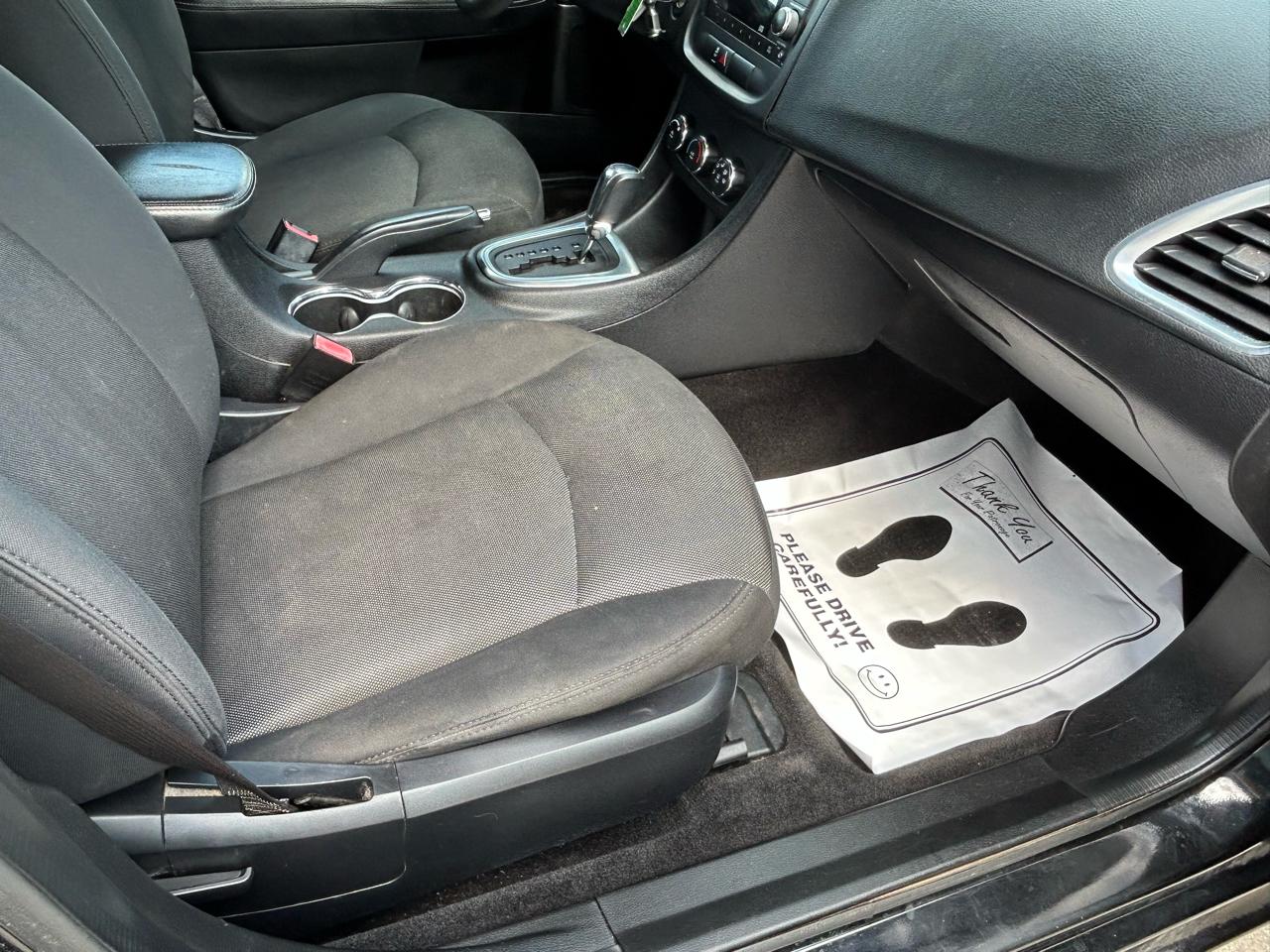 Dodge Avenger 4dr Sdn 2014