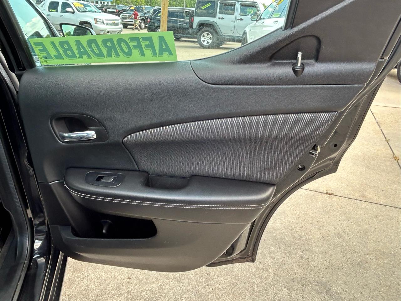 Dodge Avenger 4dr Sdn 2014