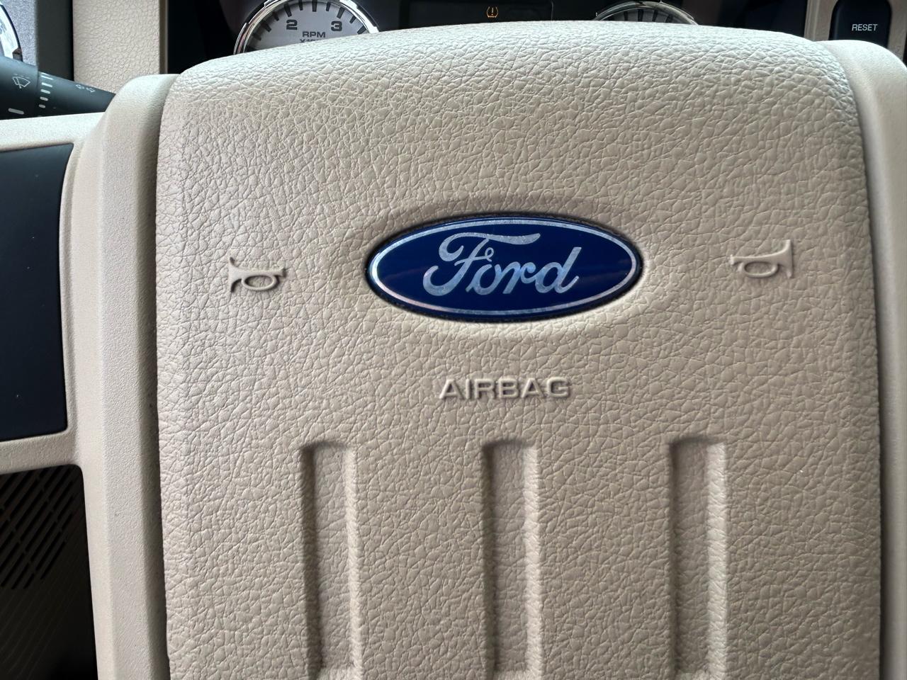 Ford Super Duty F-250 SRW 4WD Crew Cab 156" Lariat 2008
