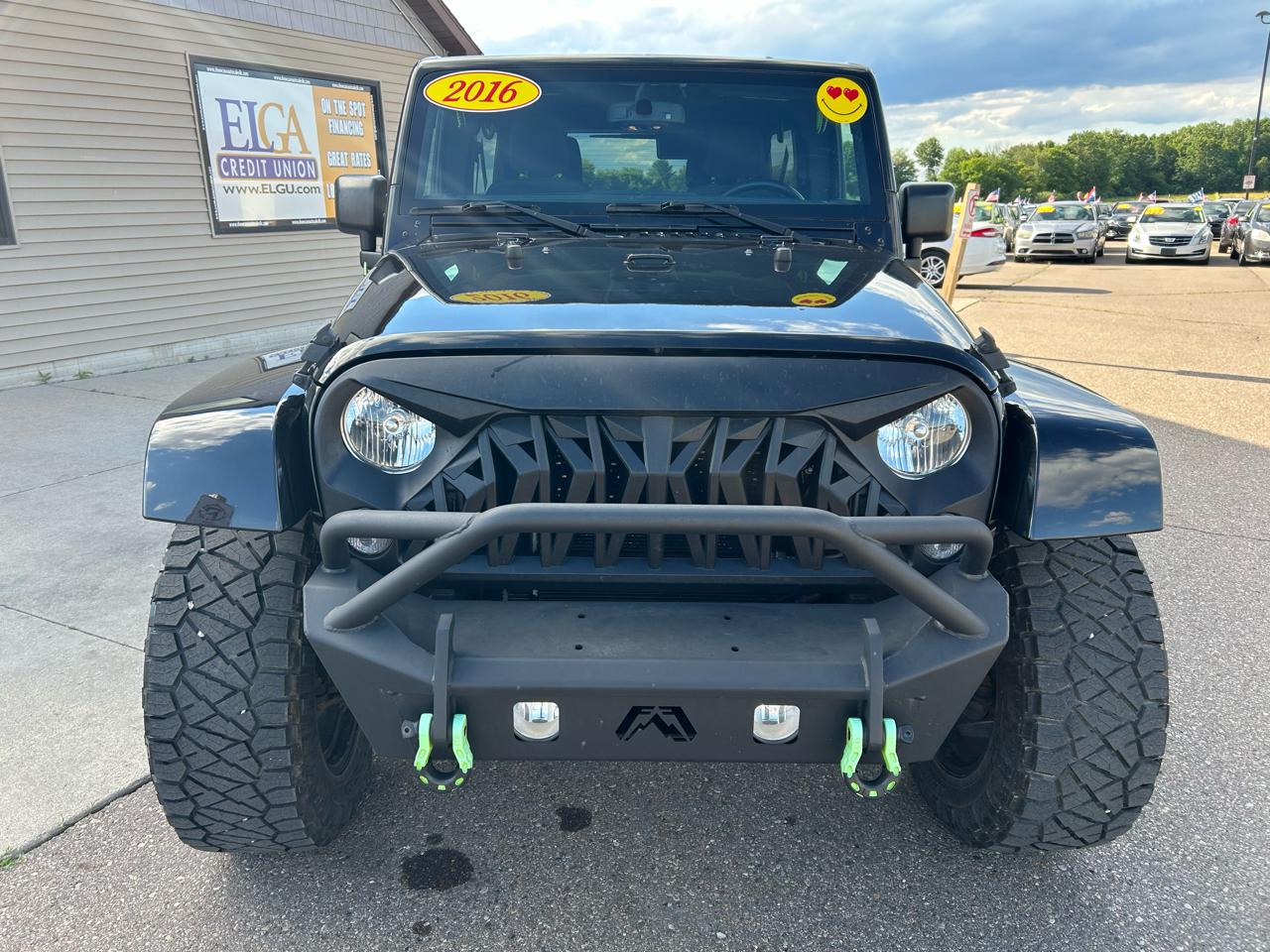 Jeep Wrangler Unlimited 4WD 4dr Sahara 2016