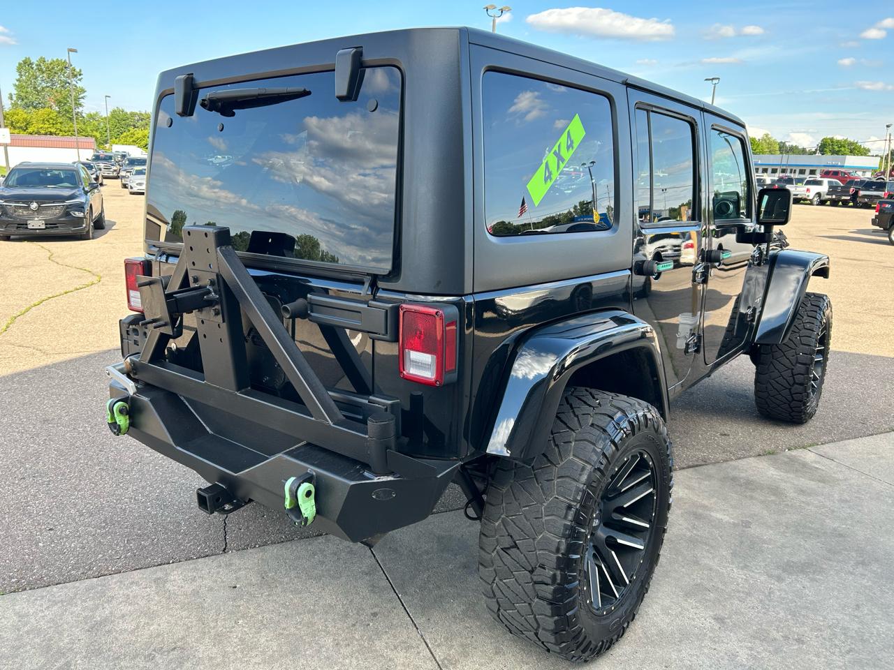 Jeep Wrangler Unlimited 4WD 4dr Sahara 2016