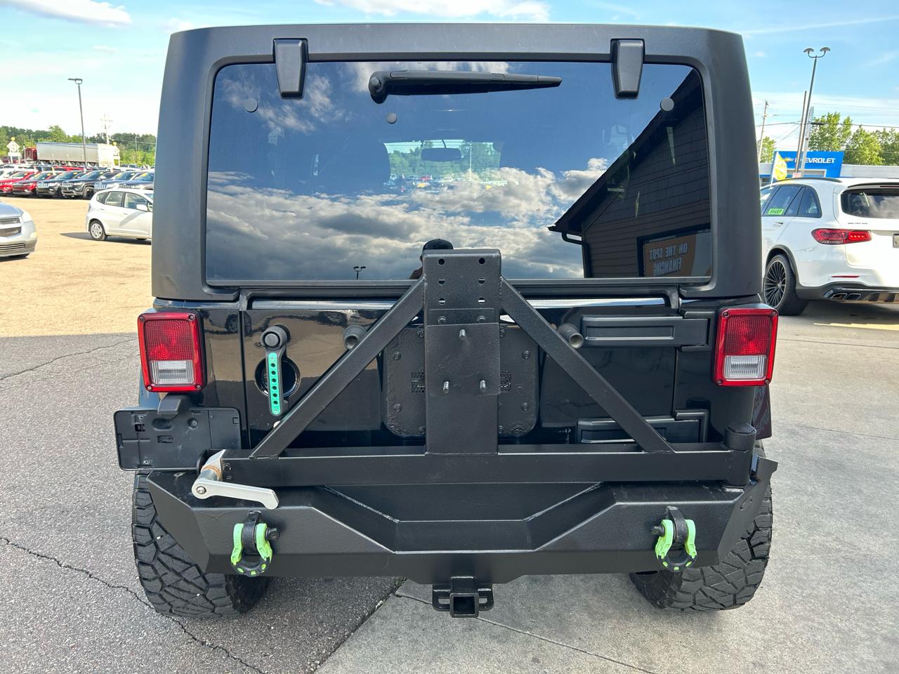 Jeep Wrangler Unlimited 4WD 4dr Sahara 2016