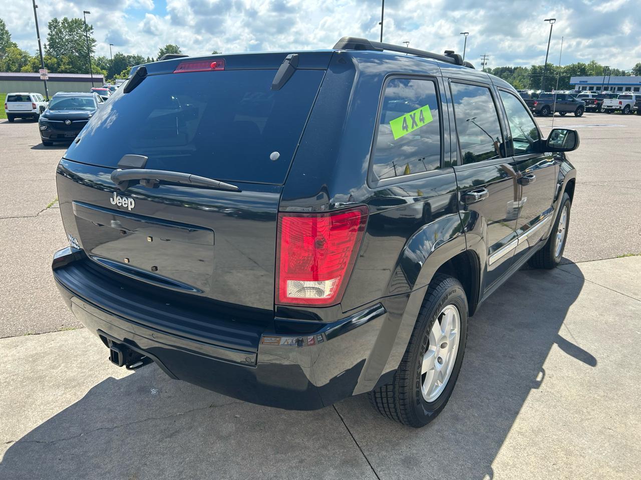 Jeep Grand Cherokee 4WD 4dr Laredo 2010