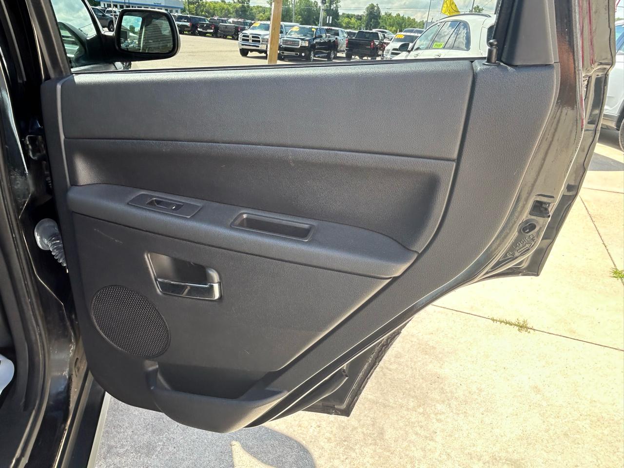 Jeep Grand Cherokee 4WD 4dr Laredo 2010