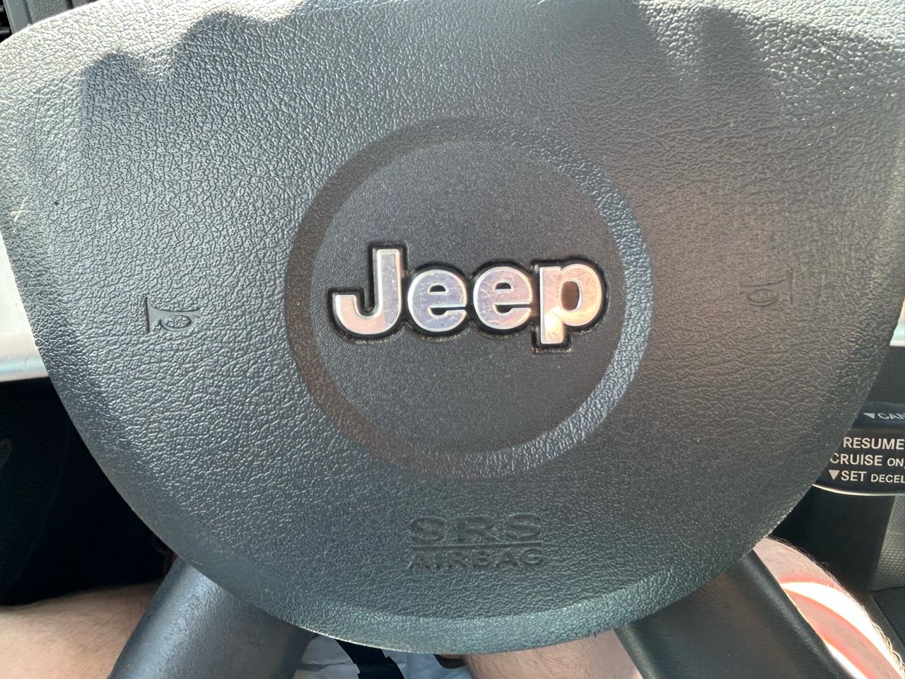 Jeep Grand Cherokee 4WD 4dr Laredo 2010