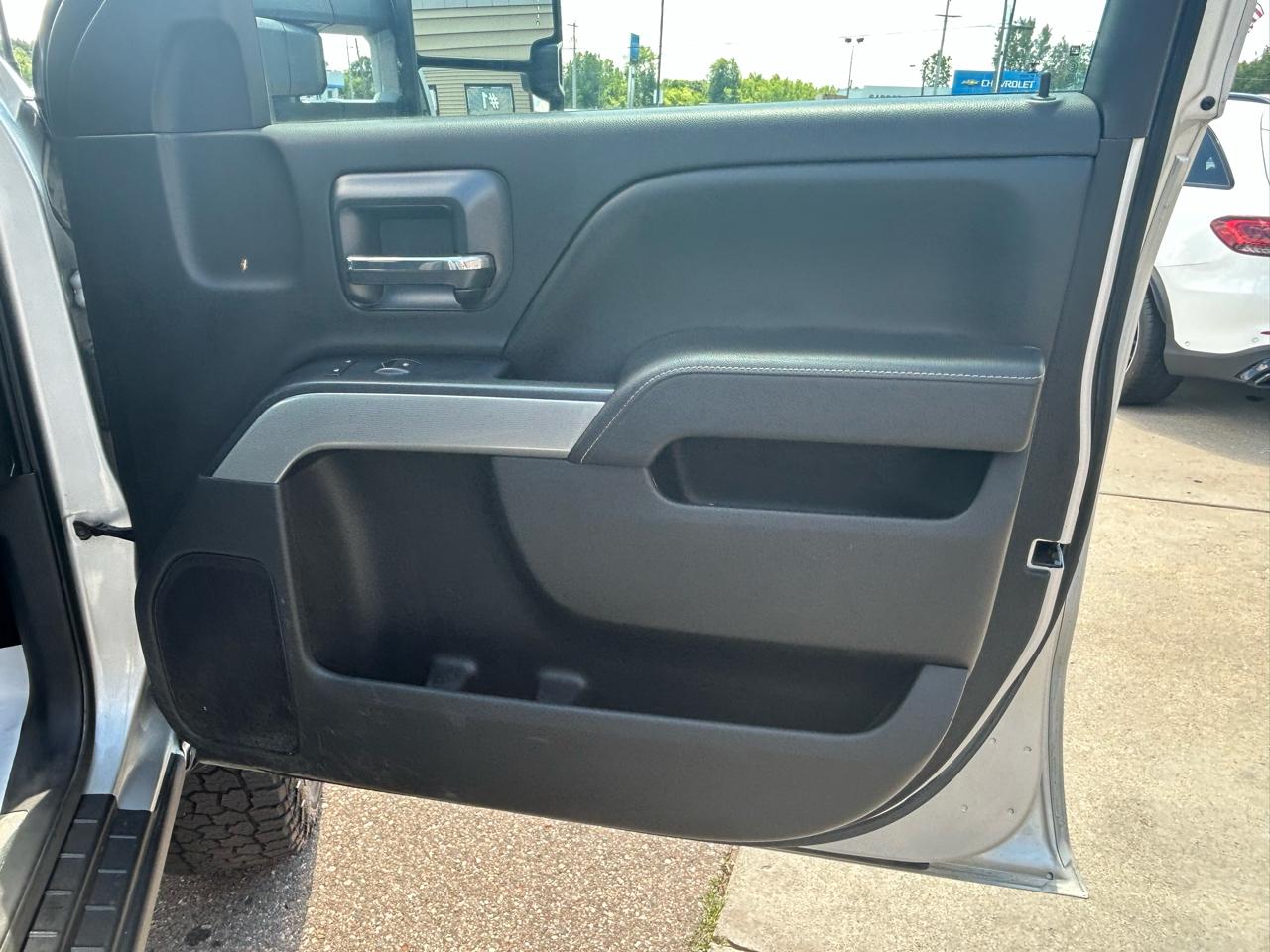 Chevrolet Silverado 2500HD Built After Aug 14 4WD Crew Cab 153.7" LT 2015