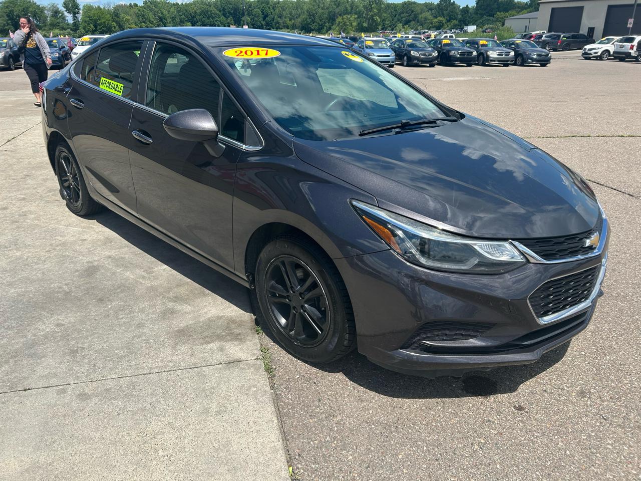 Chevrolet Cruze 4dr Sdn 1.4L LT w/1SD 2017