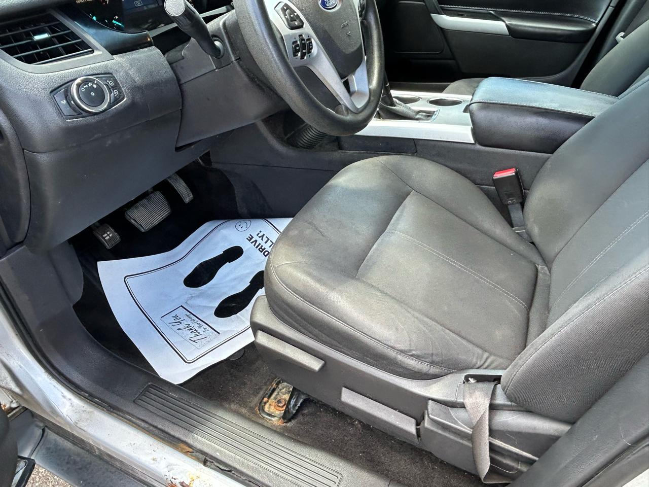 Ford Edge 4dr SE FWD 2012
