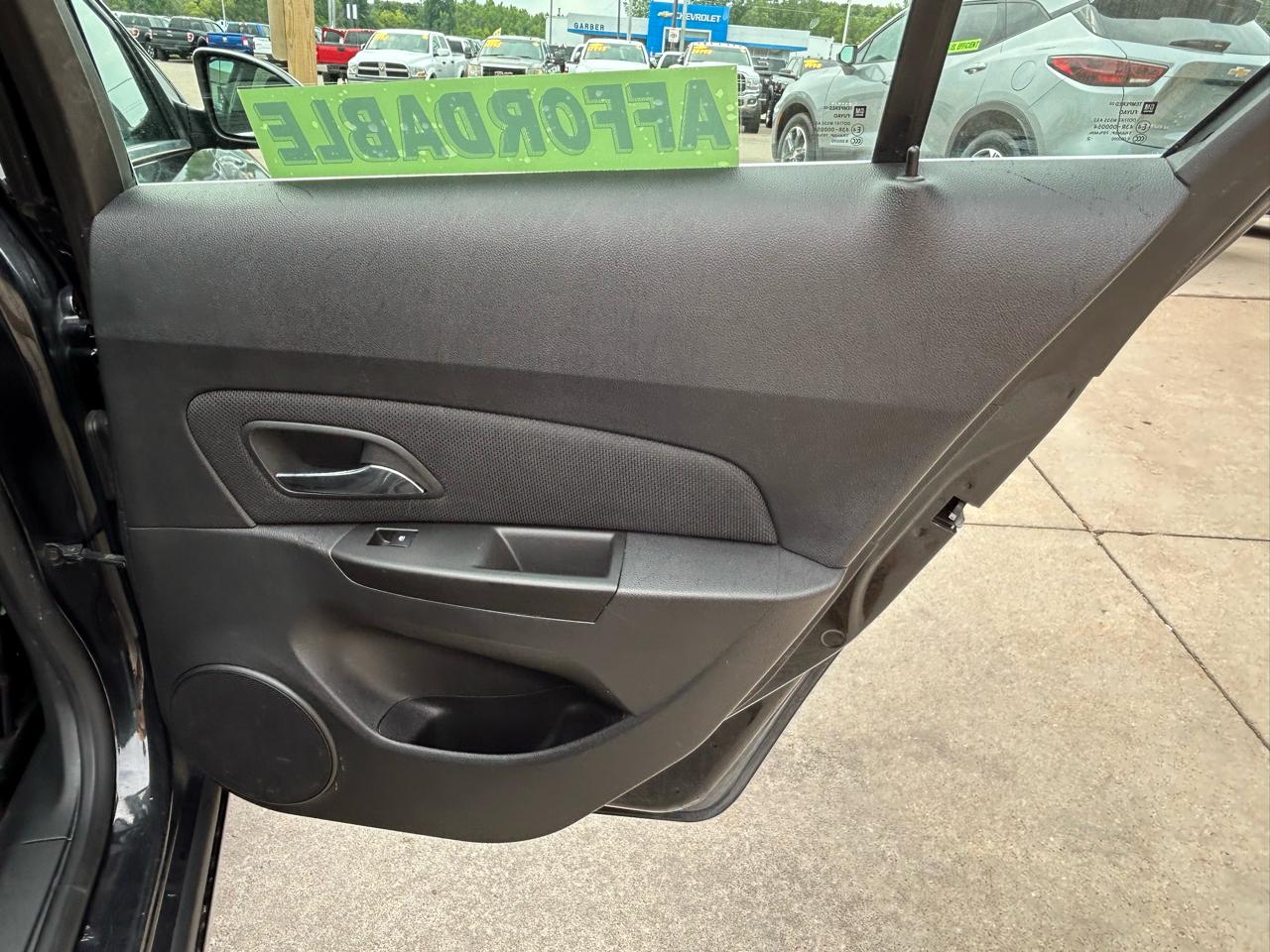 Chevrolet Cruze 4dr Sdn Auto 1LT 2013