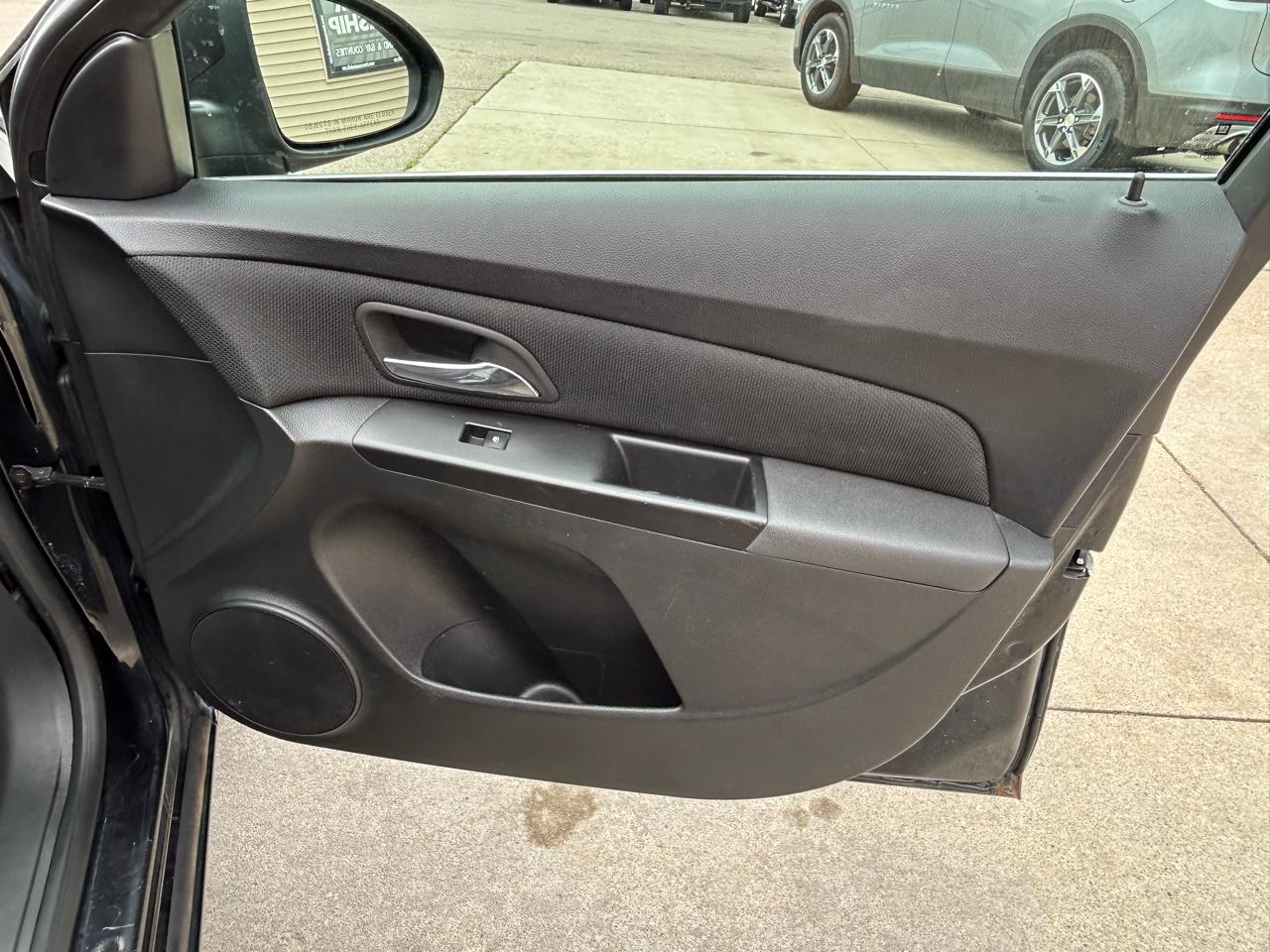 Chevrolet Cruze 4dr Sdn Auto 1LT 2013