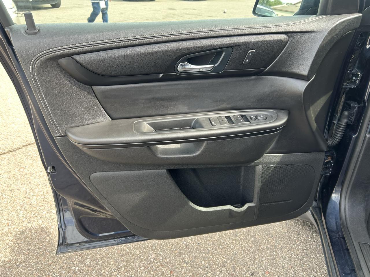 Chevrolet Traverse AWD 4dr LT w/1LT 2016