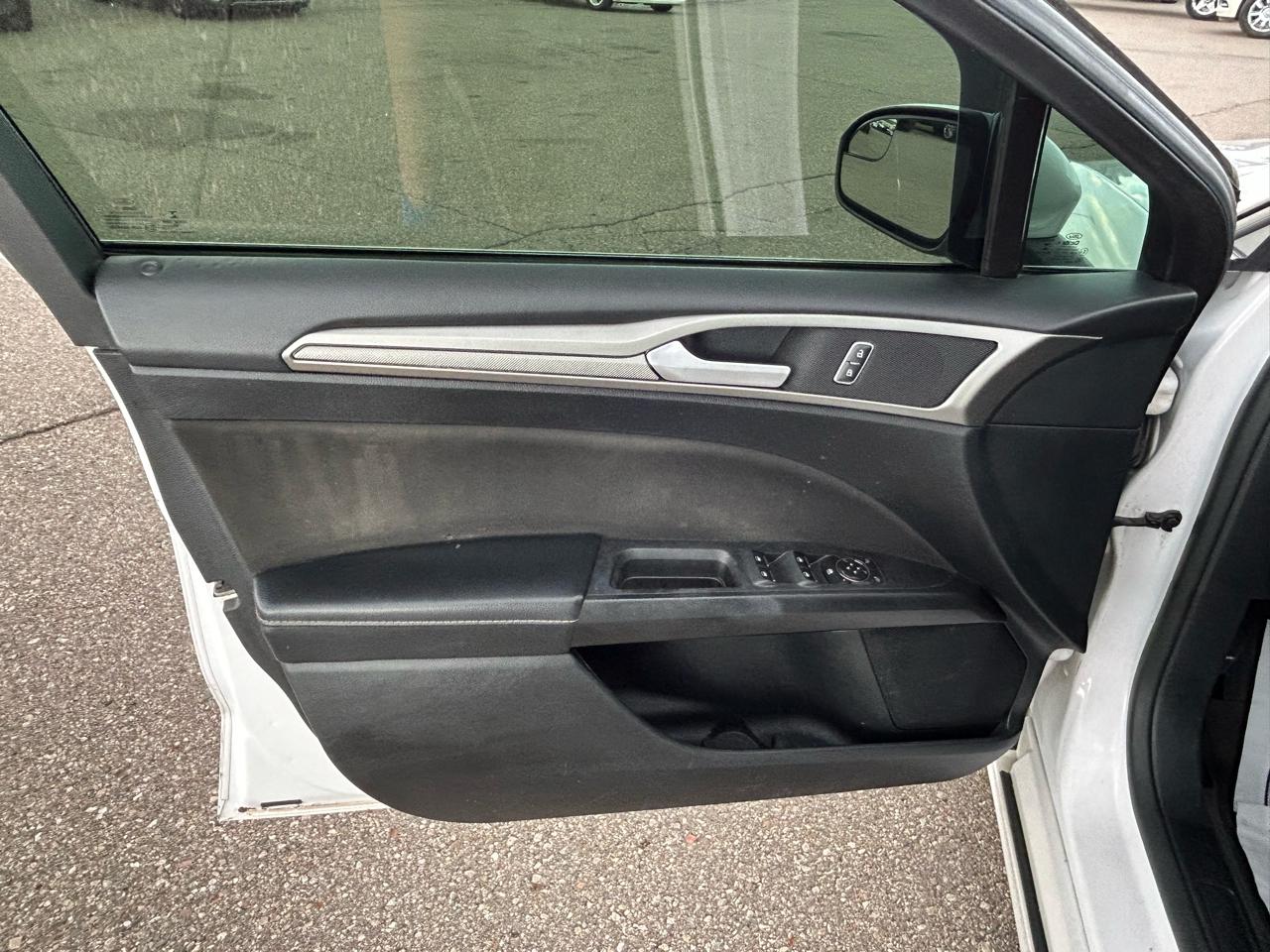 Ford Fusion SE FWD 2018