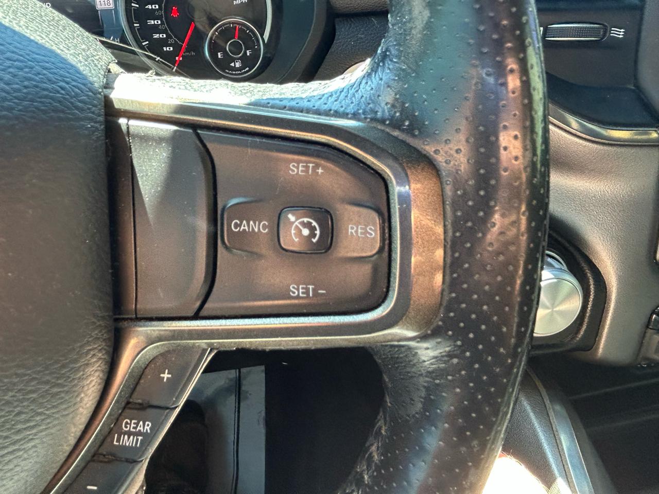 RAM 1500 Sport 4x4 Crew Cab 5'7" Box 2020