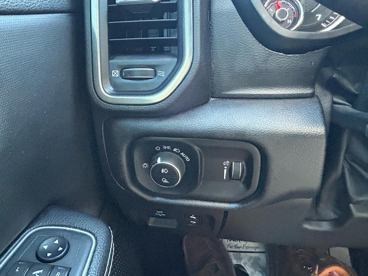 RAM 1500 Sport 4x4 Crew Cab 5'7" Box 2020