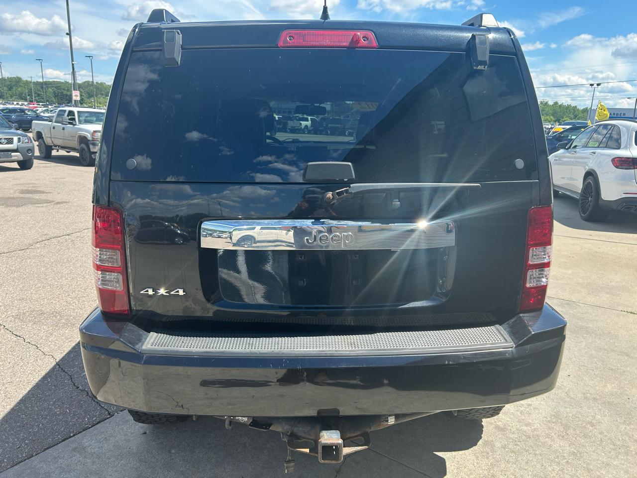 Jeep Liberty 4WD 4dr Sport Latitude 2012