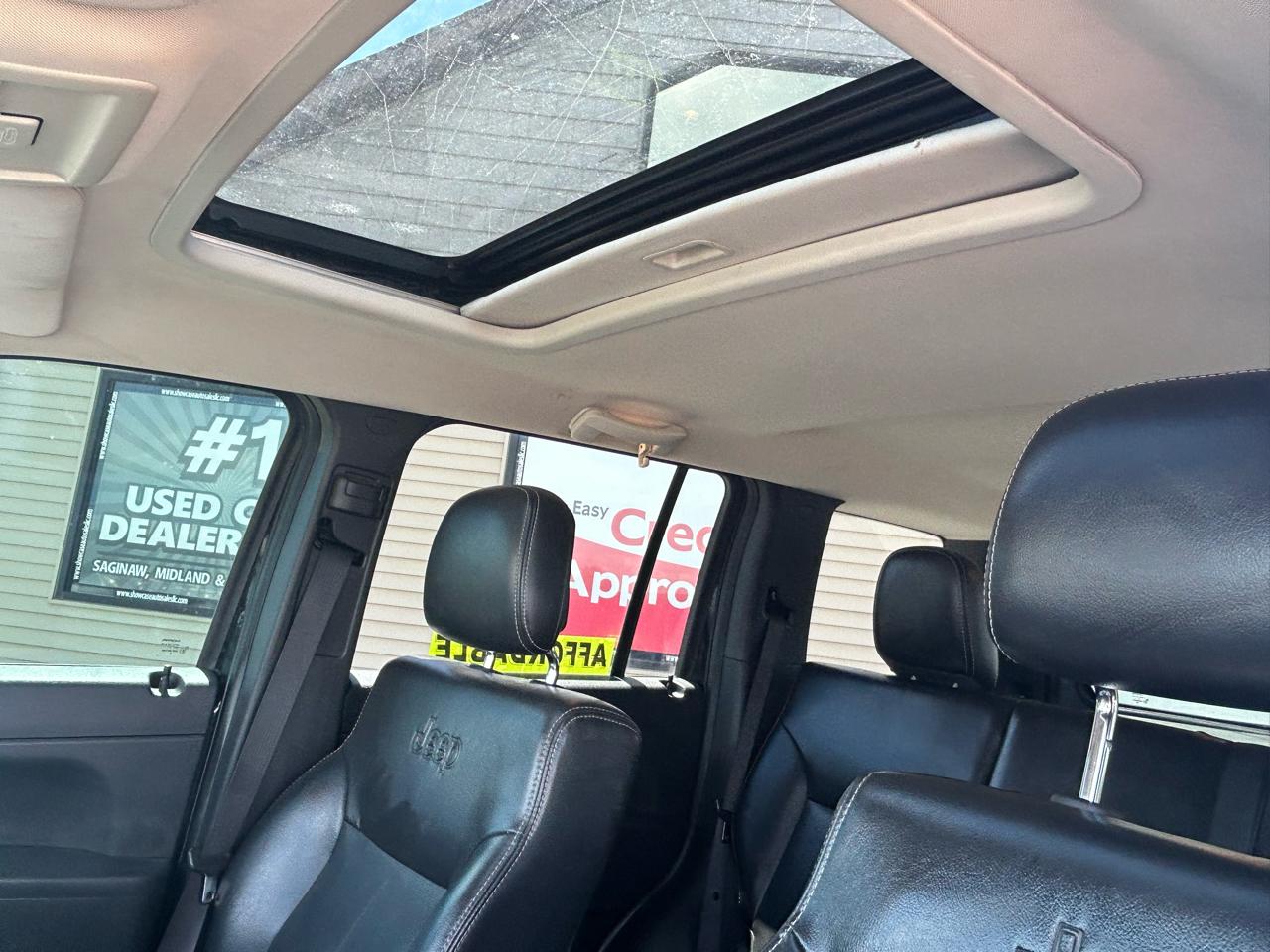 Jeep Liberty 4WD 4dr Sport Latitude 2012