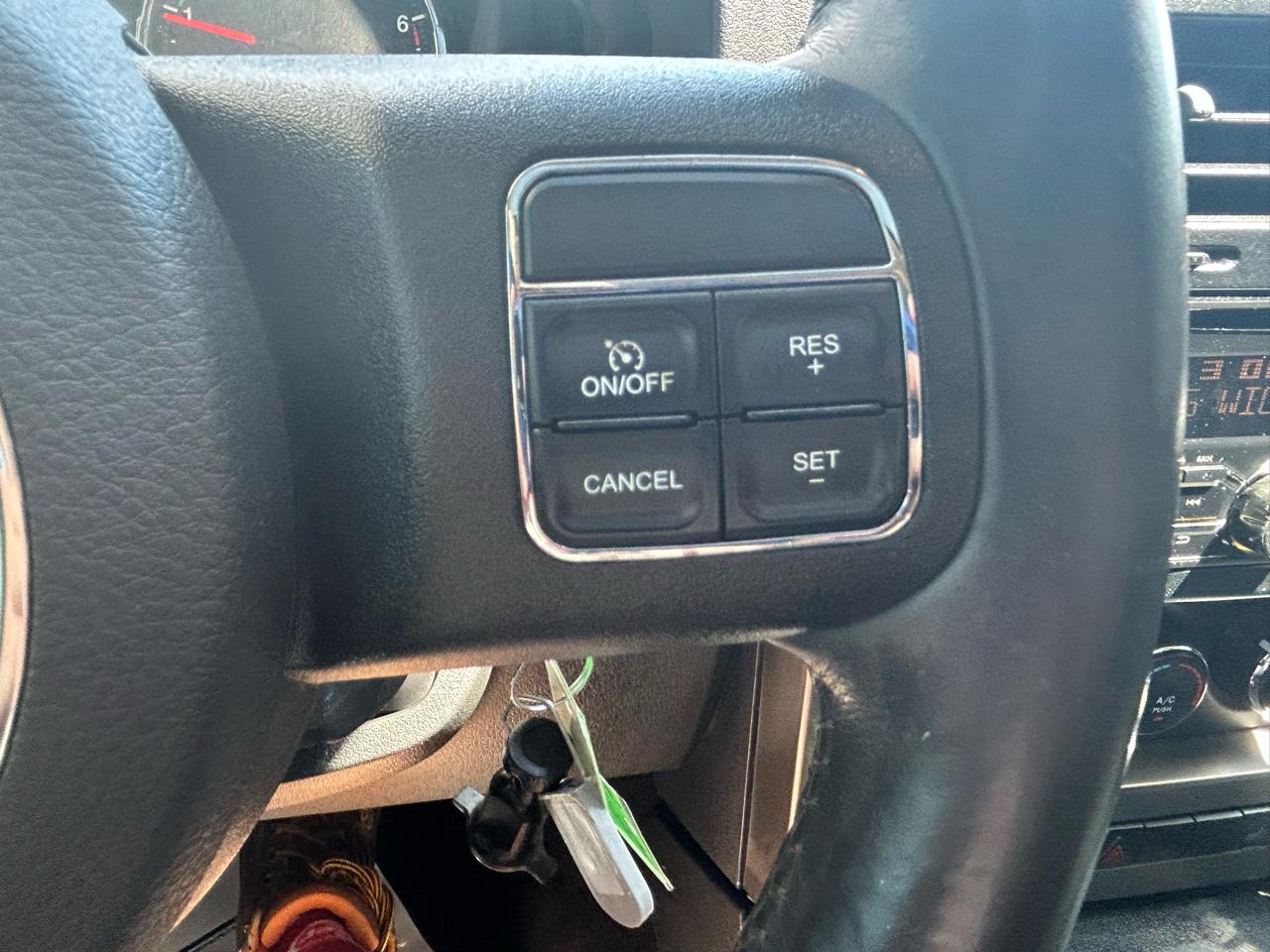Jeep Liberty 4WD 4dr Sport Latitude 2012