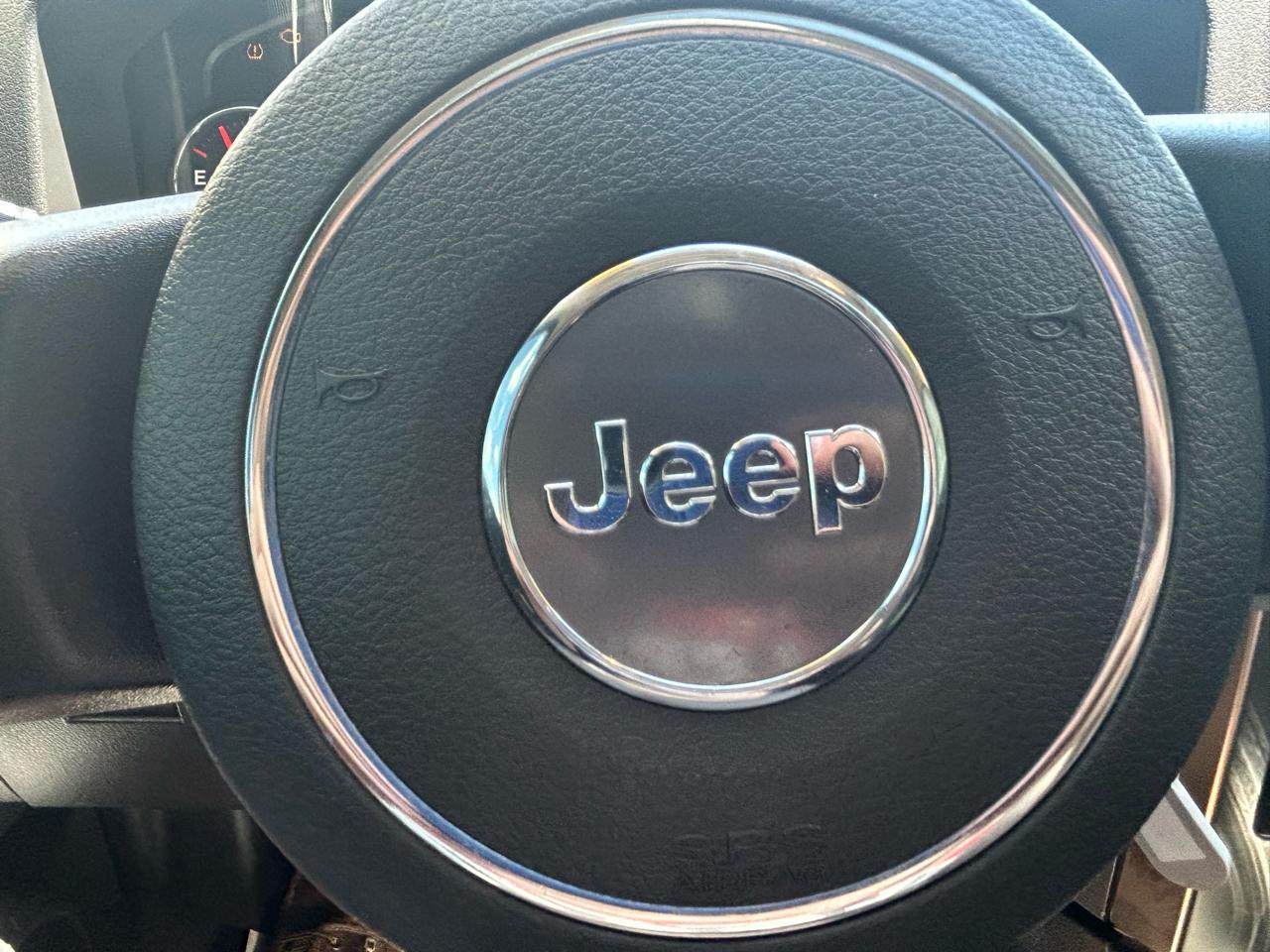 Jeep Liberty 4WD 4dr Sport Latitude 2012