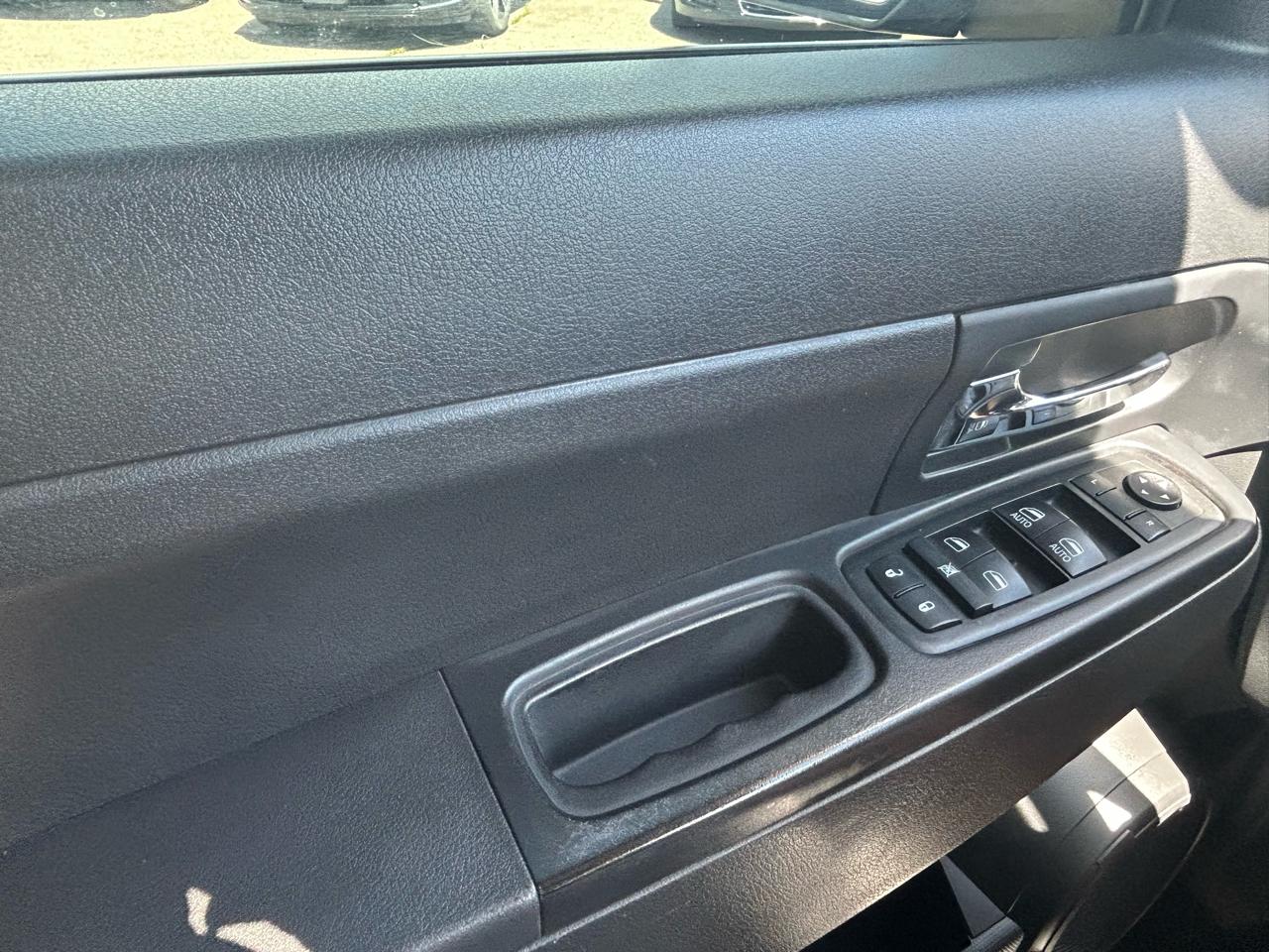 Jeep Liberty 4WD 4dr Sport Latitude 2012