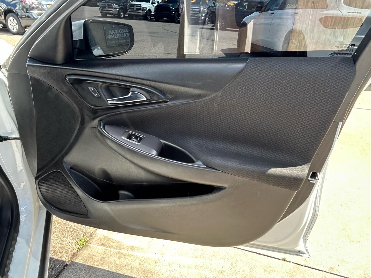 Chevrolet Malibu 4dr Sdn LT w/1LT 2019