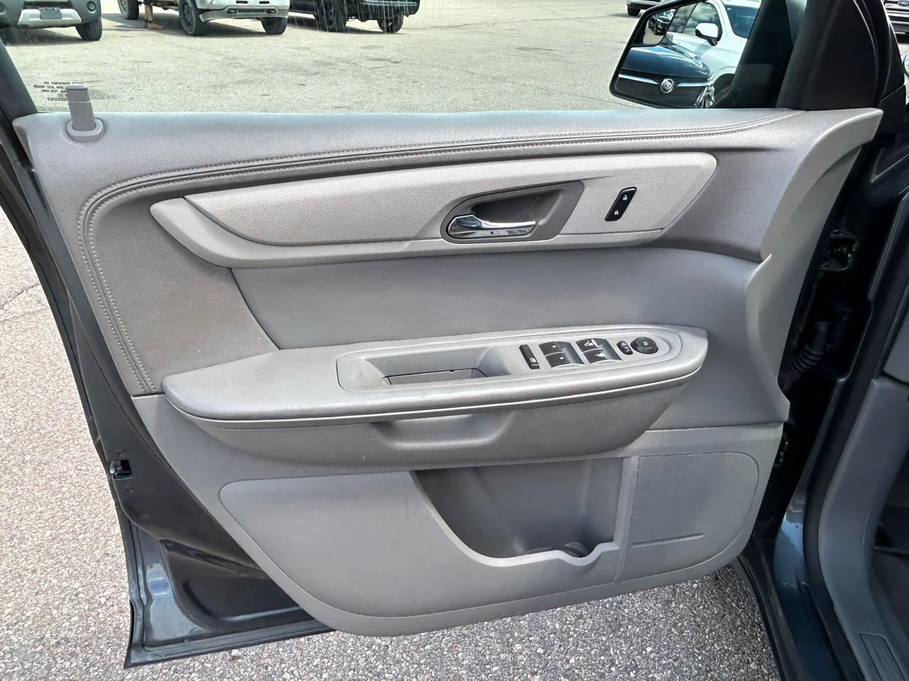 Chevrolet Traverse FWD 4dr LS 2013