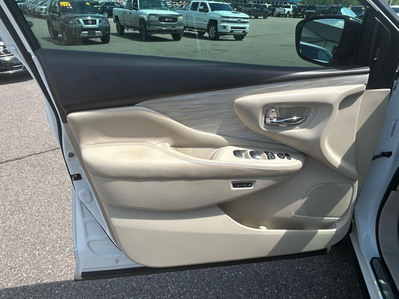 Nissan Murano FWD 4dr SL 2015