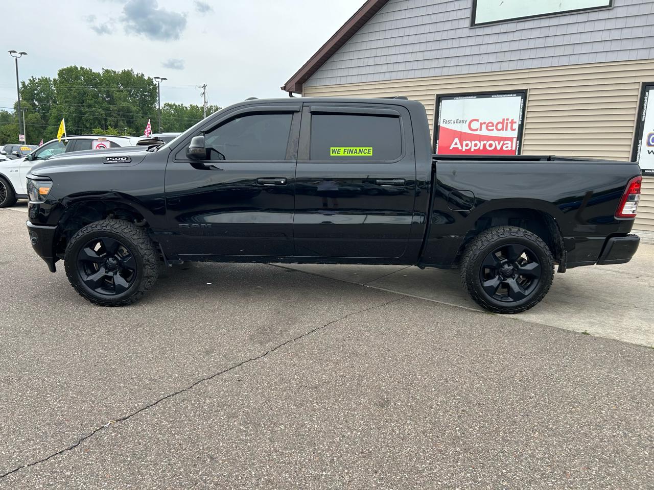 RAM 1500 Big Horn/Lone Star 4x4 Crew Cab 5'7" Box 2019
