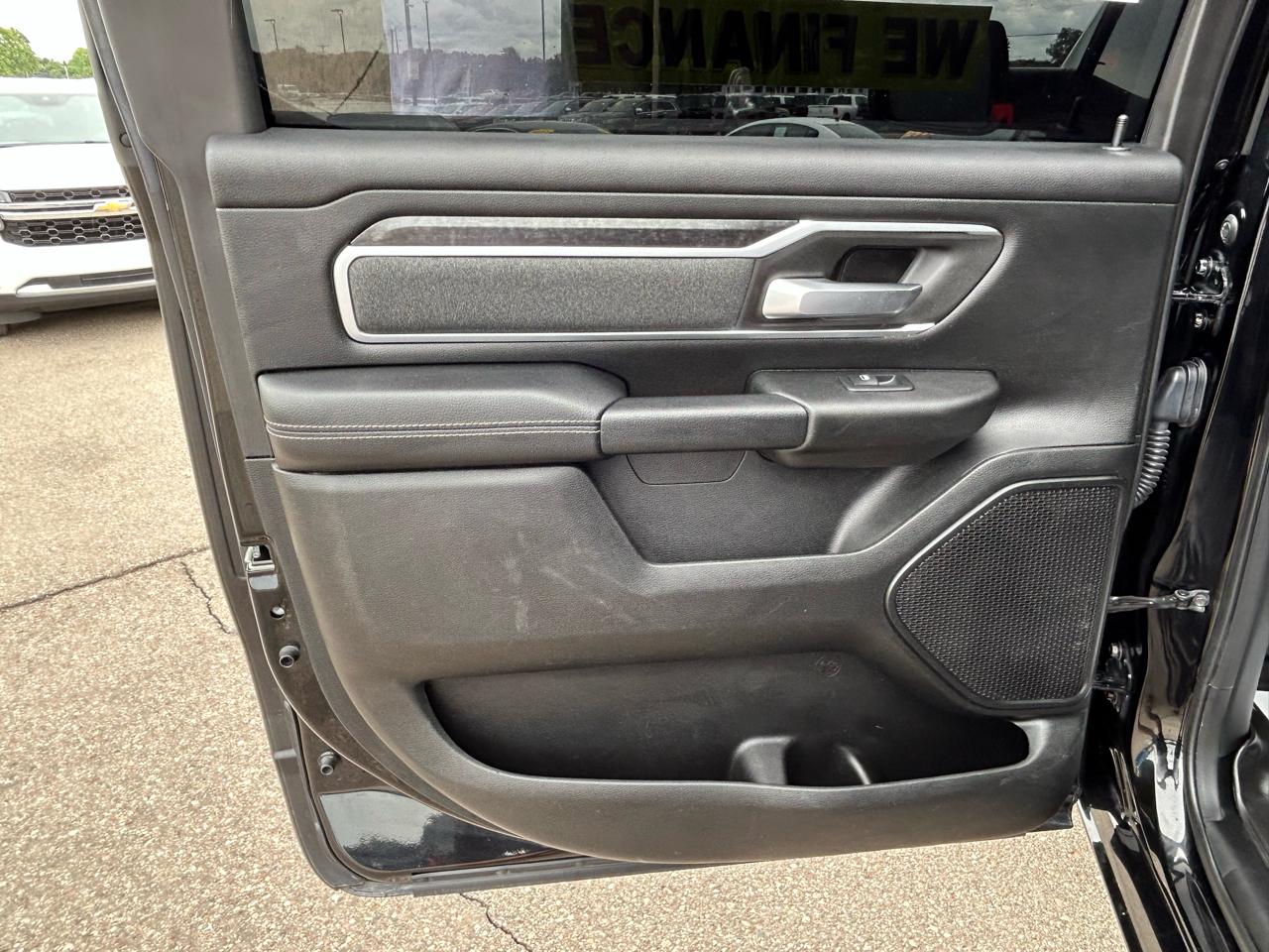 RAM 1500 Big Horn/Lone Star 4x4 Crew Cab 5'7" Box 2019