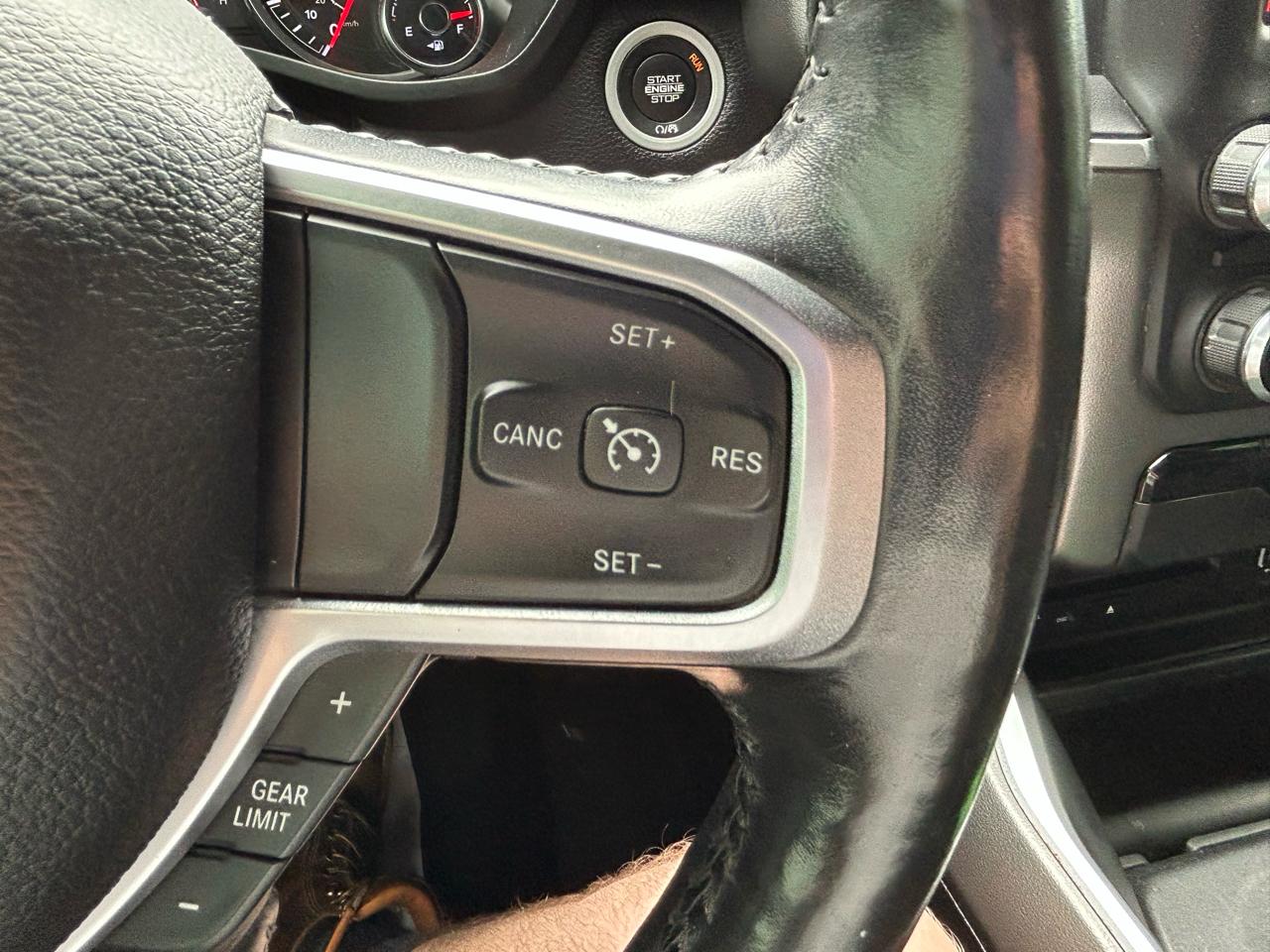 RAM 1500 Big Horn/Lone Star 4x4 Crew Cab 5'7" Box 2019
