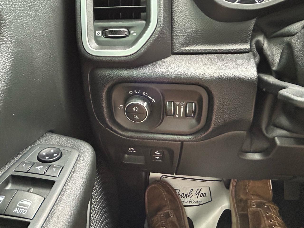 RAM 1500 Big Horn/Lone Star 4x4 Crew Cab 5'7" Box 2019