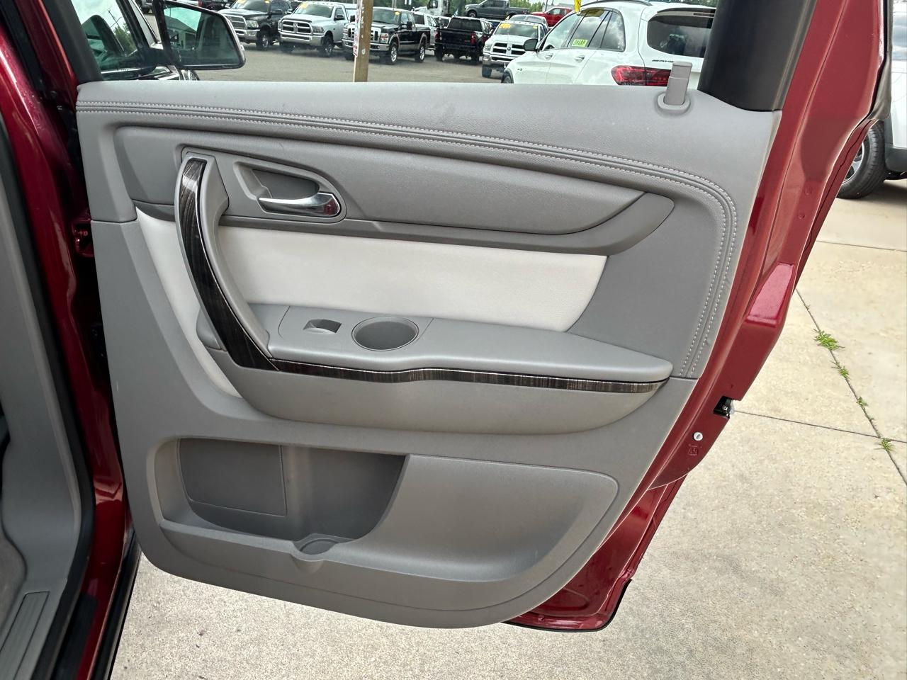 GMC Acadia AWD 4dr SLT w/SLT-1 2016