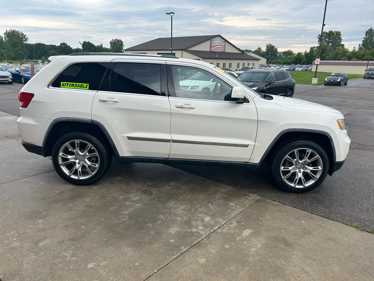 Jeep Grand Cherokee 4WD 4dr Laredo 2011