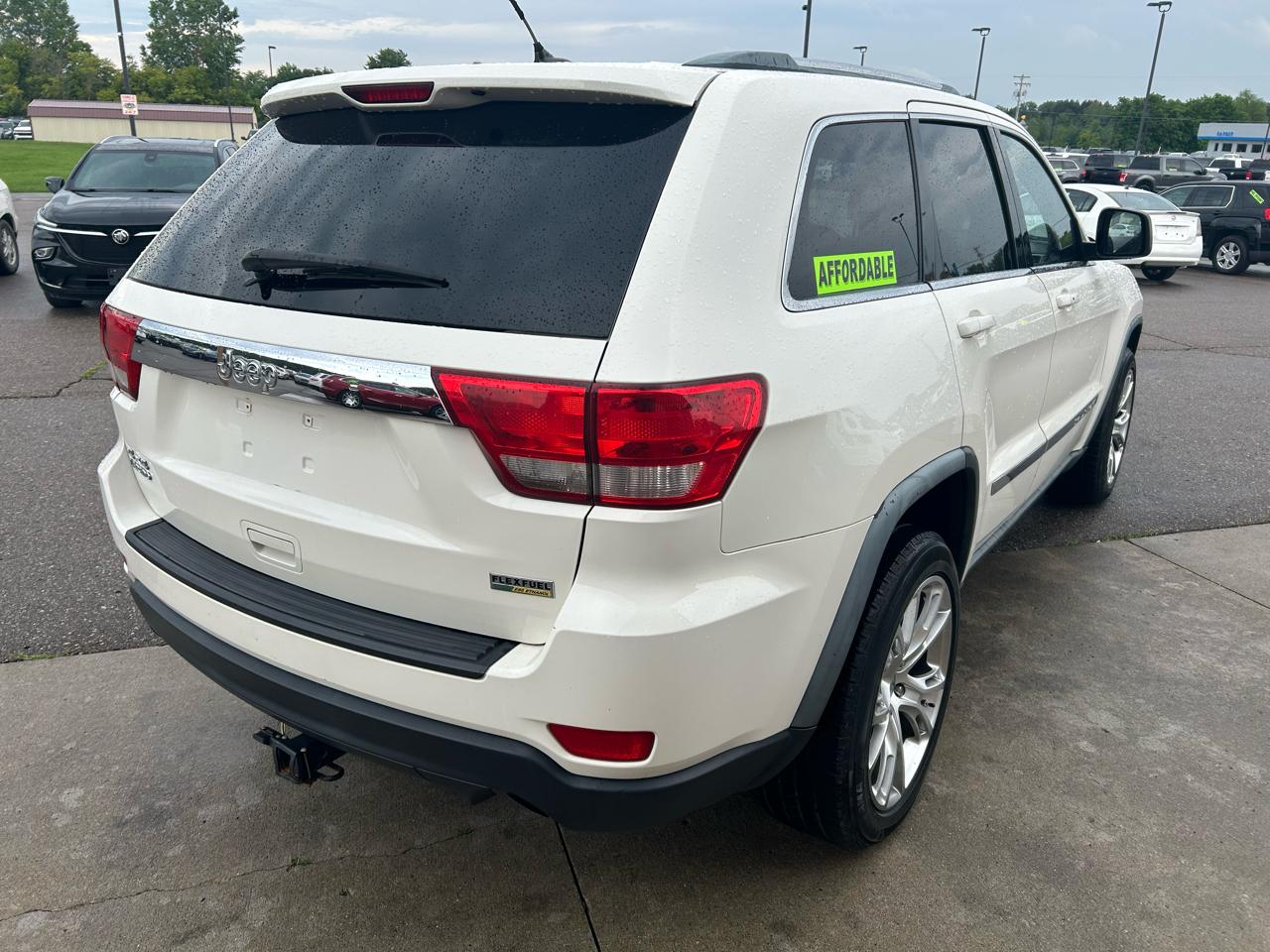 Jeep Grand Cherokee 4WD 4dr Laredo 2011