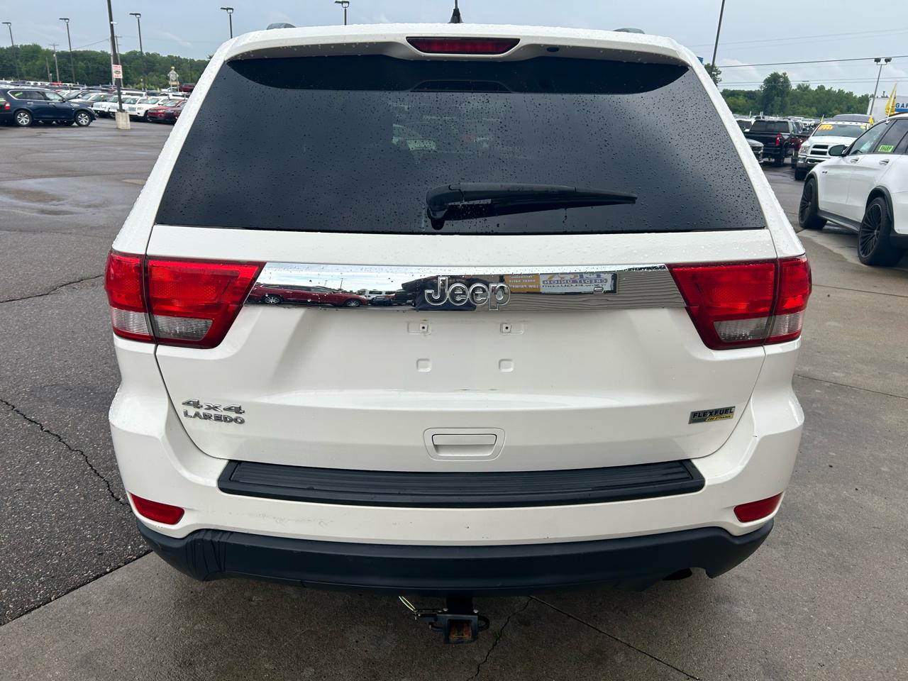 Jeep Grand Cherokee 4WD 4dr Laredo 2011