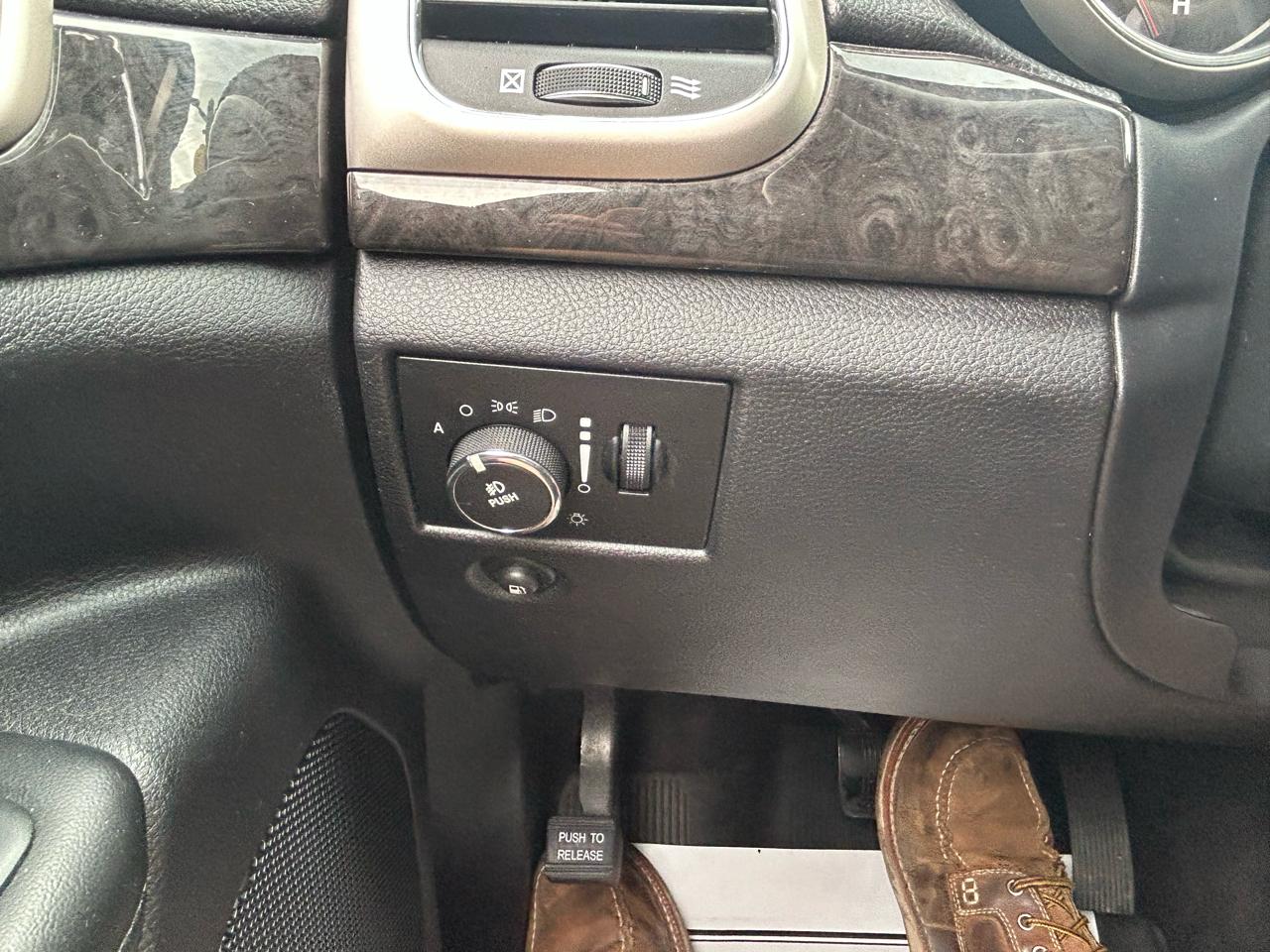 Jeep Grand Cherokee 4WD 4dr Laredo 2011