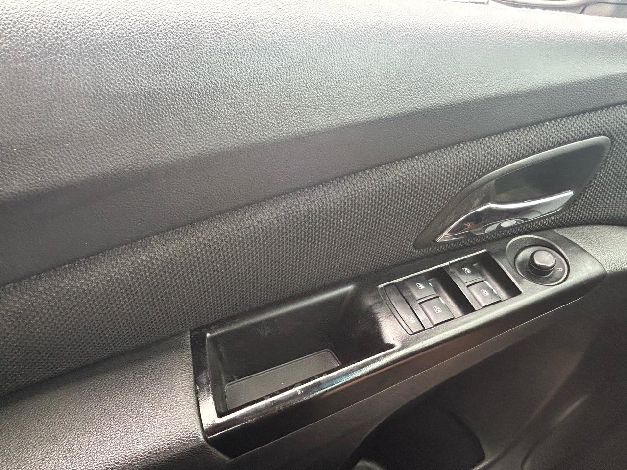 Chevrolet Cruze 4dr Sdn Auto 1LT 2013