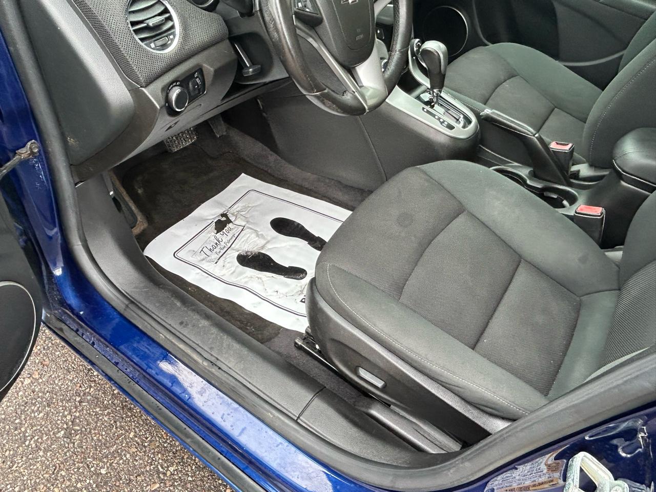 Chevrolet Cruze 4dr Sdn LT w/1LT 2012