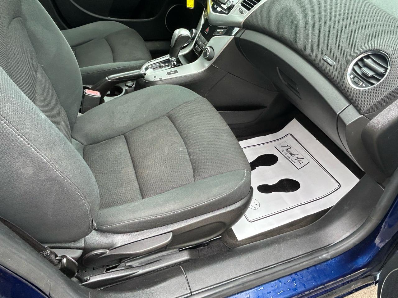 Chevrolet Cruze 4dr Sdn LT w/1LT 2012