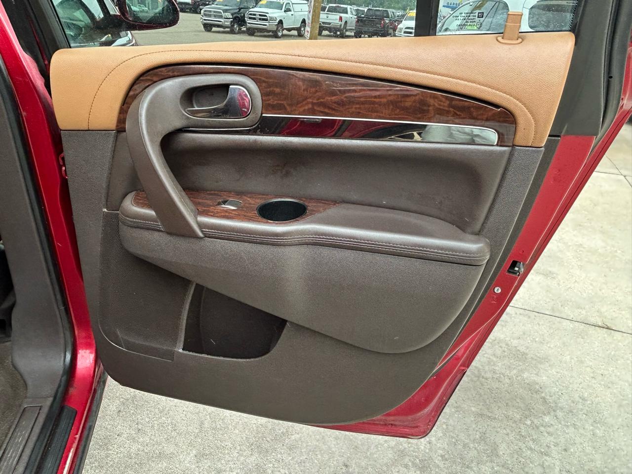 Buick Enclave FWD 4dr Leather 2014