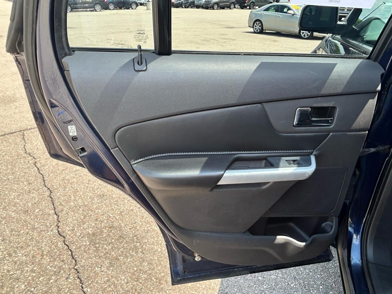 Ford Edge 4dr SE FWD 2011