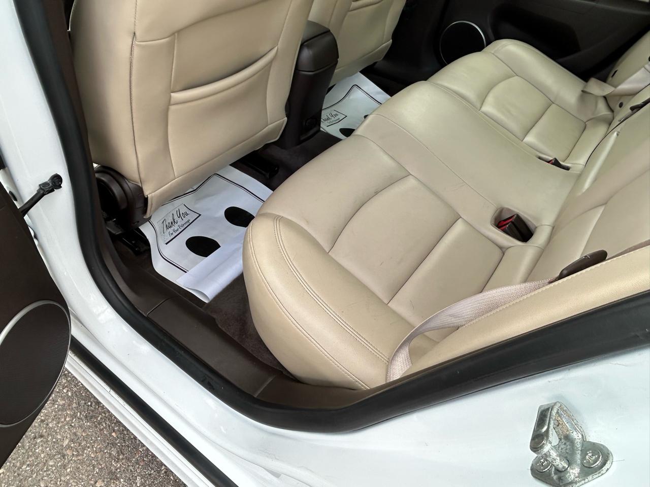 Chevrolet Cruze 4dr Sdn LTZ 2012