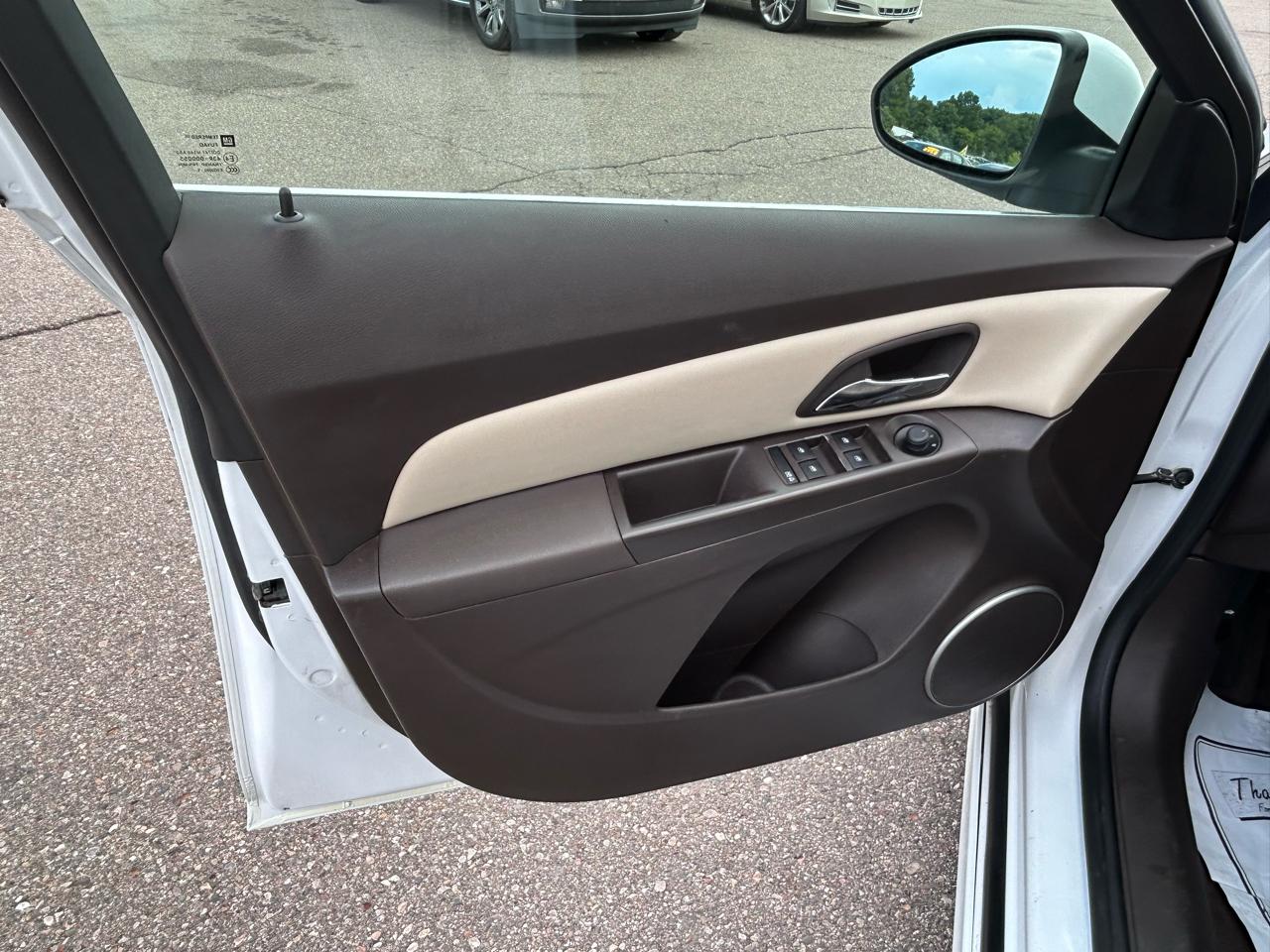 Chevrolet Cruze 4dr Sdn LTZ 2012