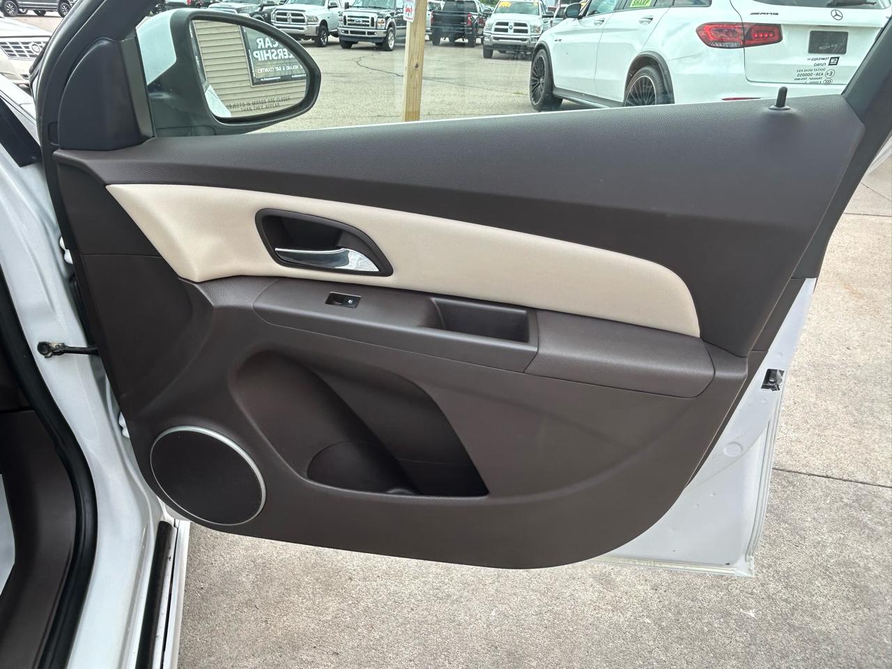 Chevrolet Cruze 4dr Sdn LTZ 2012