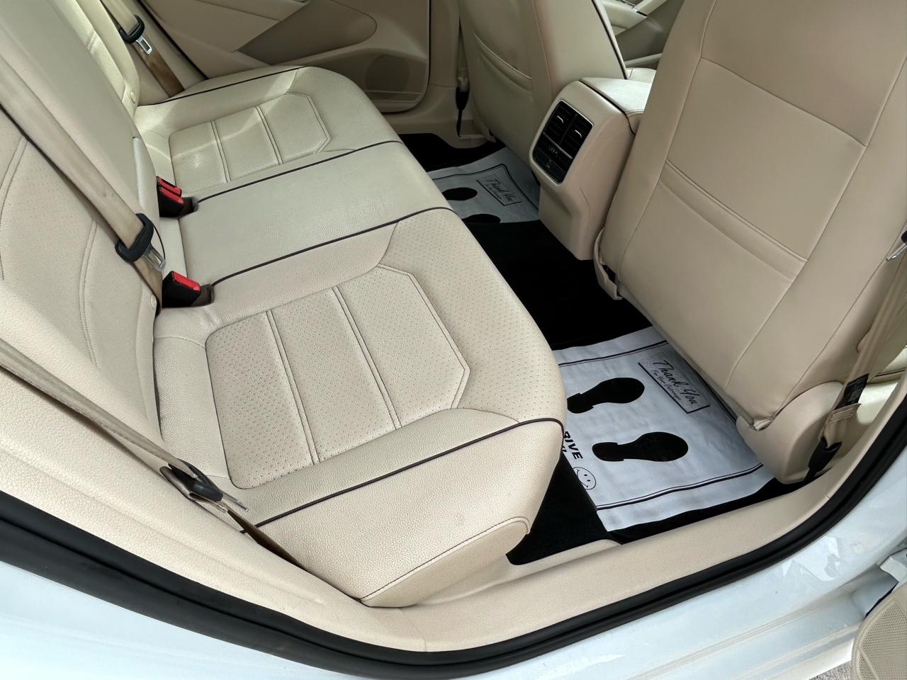 Volkswagen Passat 4dr Sdn 1.8T Auto SE PZEV 2016