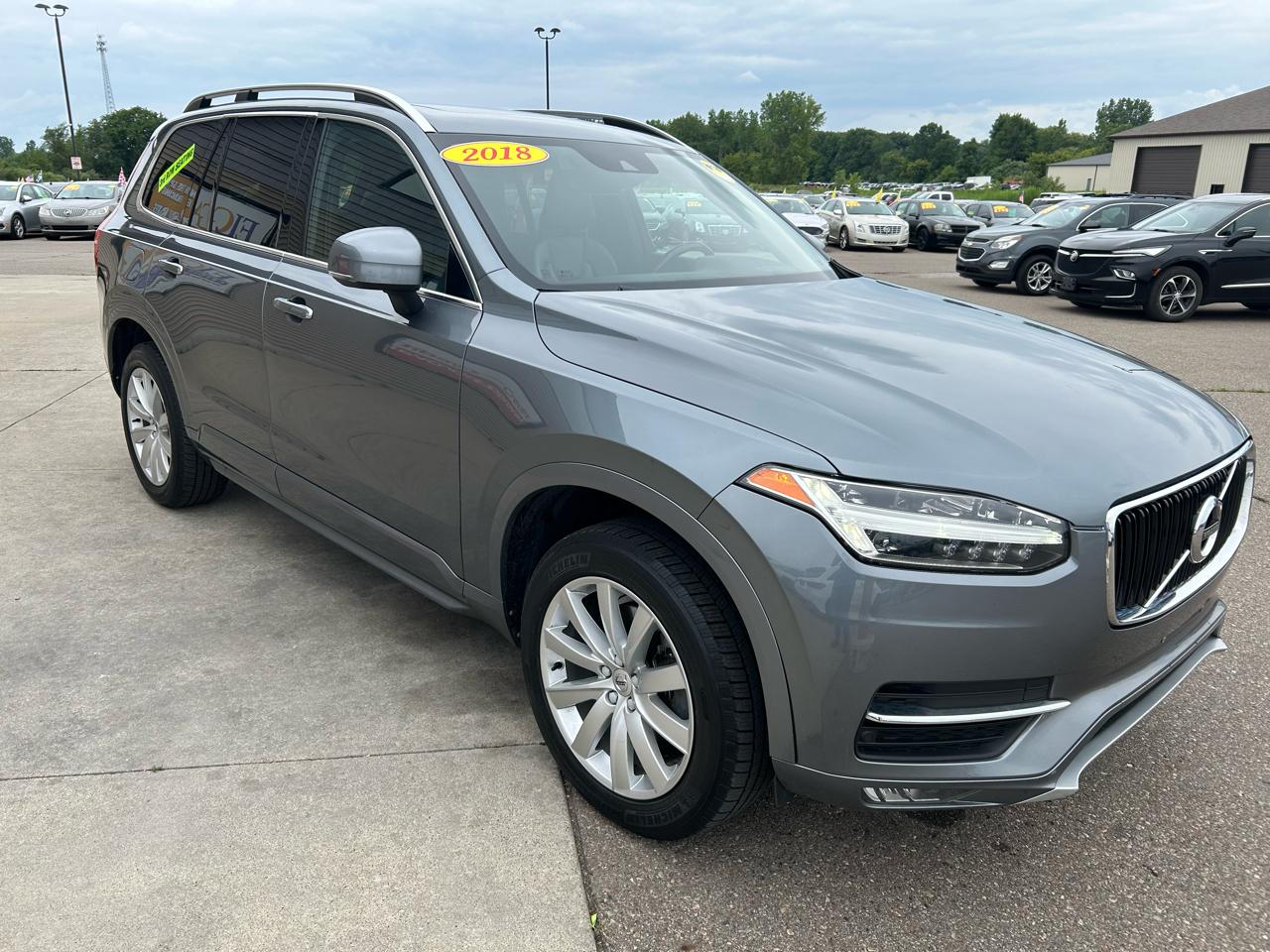 Volvo XC90 T5 AWD 7-Passenger Momentum 2018