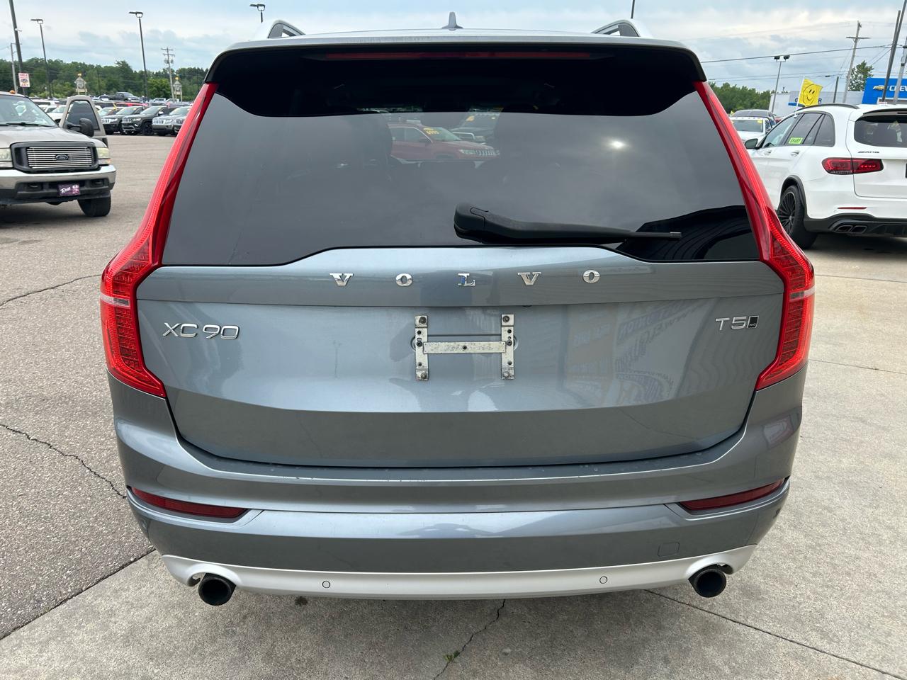 Volvo XC90 T5 AWD 7-Passenger Momentum 2018